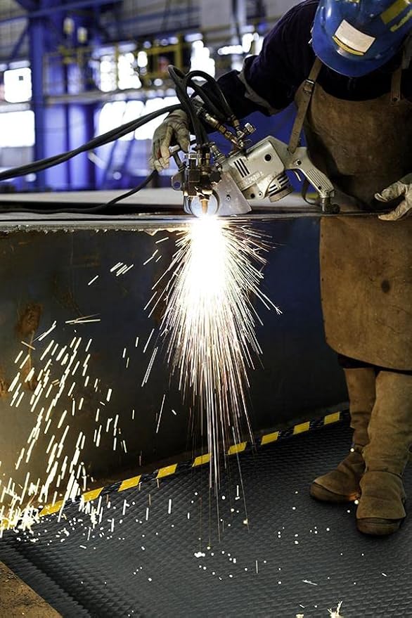 American Floor Mats Hog Heaven 5/8 inch Black & Yellow Border 5' x 4' Nitrile Backed Anti-Fatigue Comfort Mat